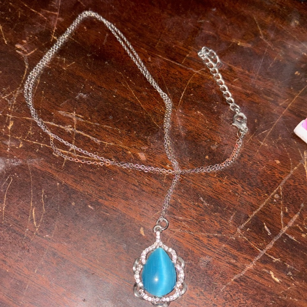 blue glass elegant necklace